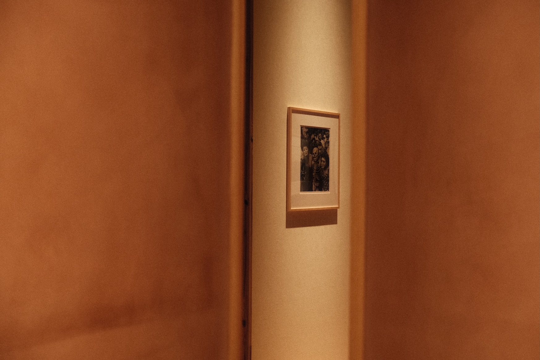按命運的格律，拍攝一輩子的抽象詩：墨西哥攝影師 Graciela Iturbide 生涯回顧展