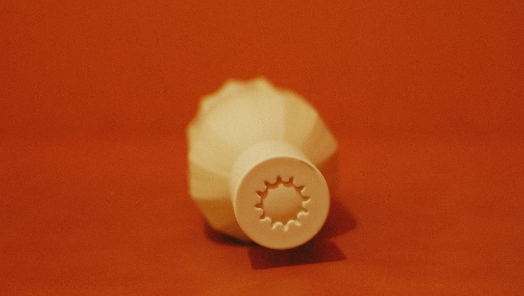 阿曼王室御用品牌 AMOUAGE 《The Essences 時光留韻》：線、點、圓作為時間形體的嗅覺轉譯