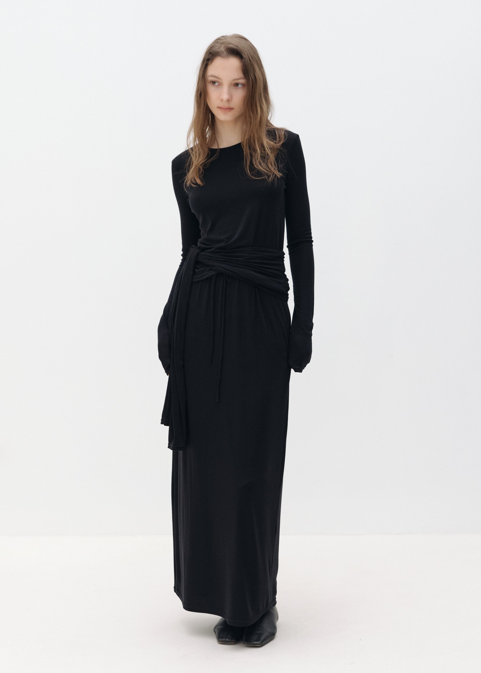 26SS《繭 Cocoon》系列透過日本透膚羊毛與蠶絲棉層疊呈現