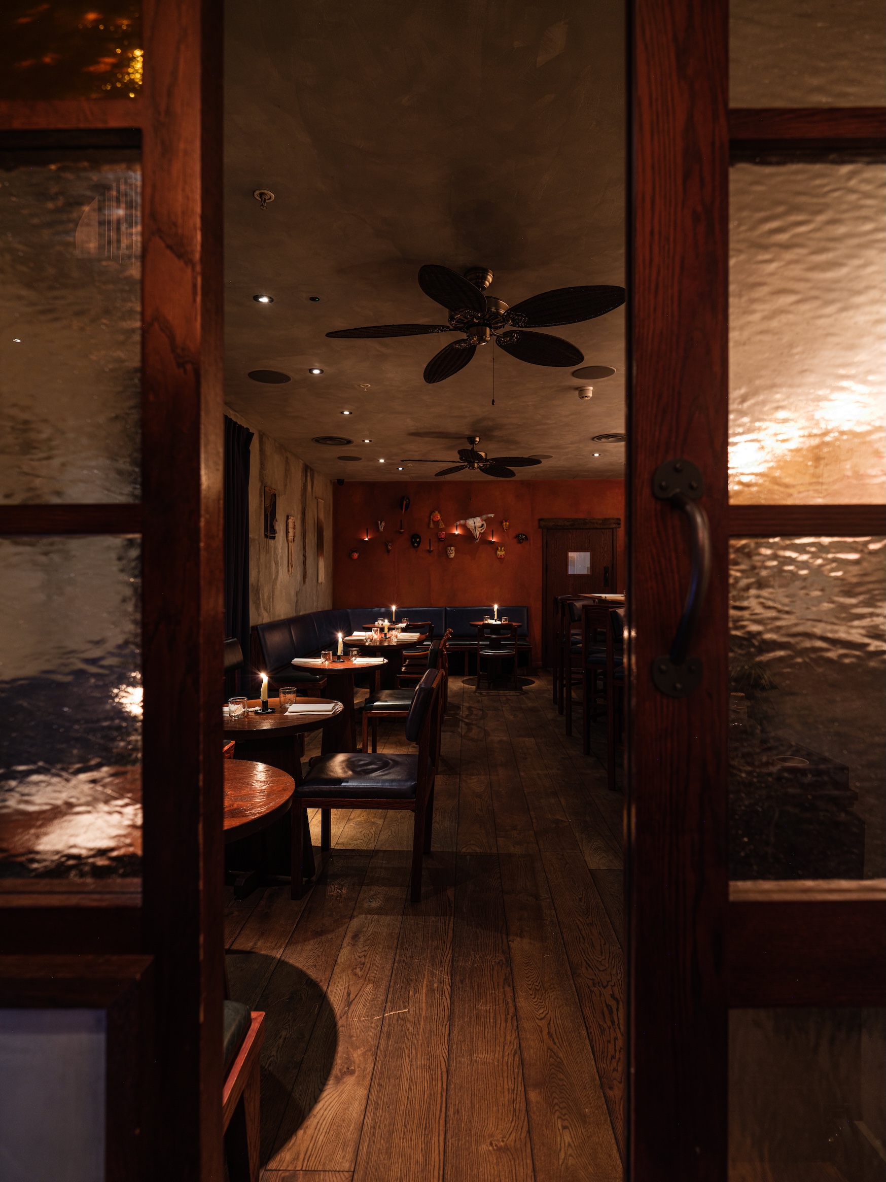 KOL 位在倫敦的 Marylebone這 一帶是老錢與新貴混居的街區，咖啡館、精品飯店風格一致地優雅