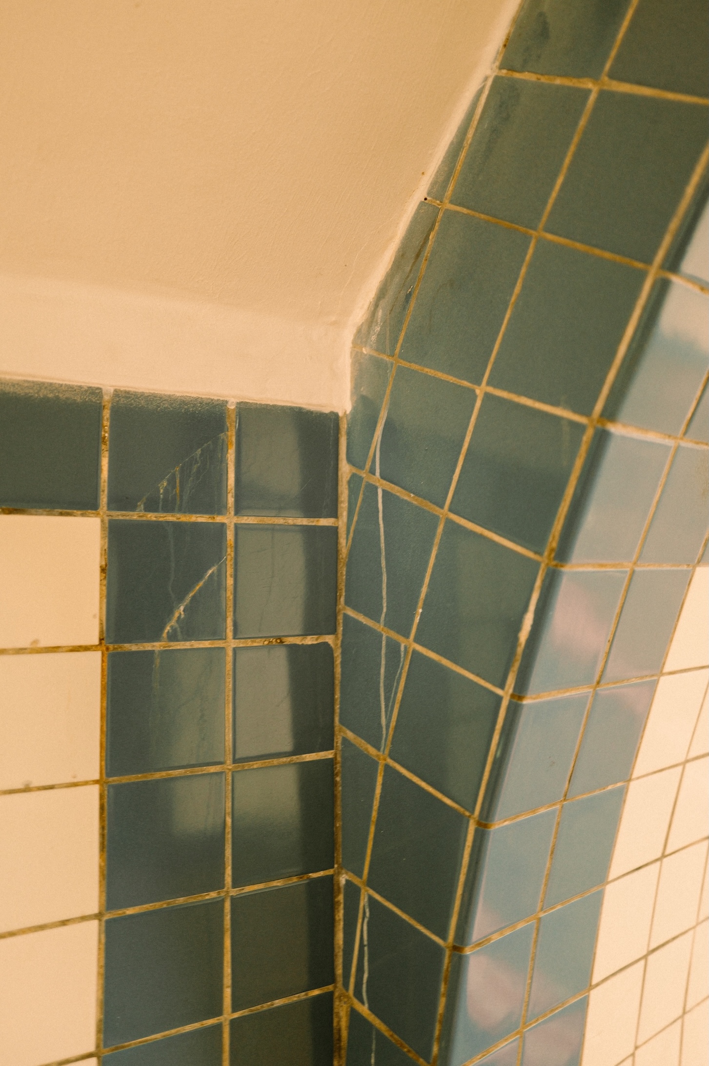 在二戰期間，德軍炸毀了隧道入口，當時通道受到嚴重破壞，戰後經過修復，於 1992 至 1993 後重新開放