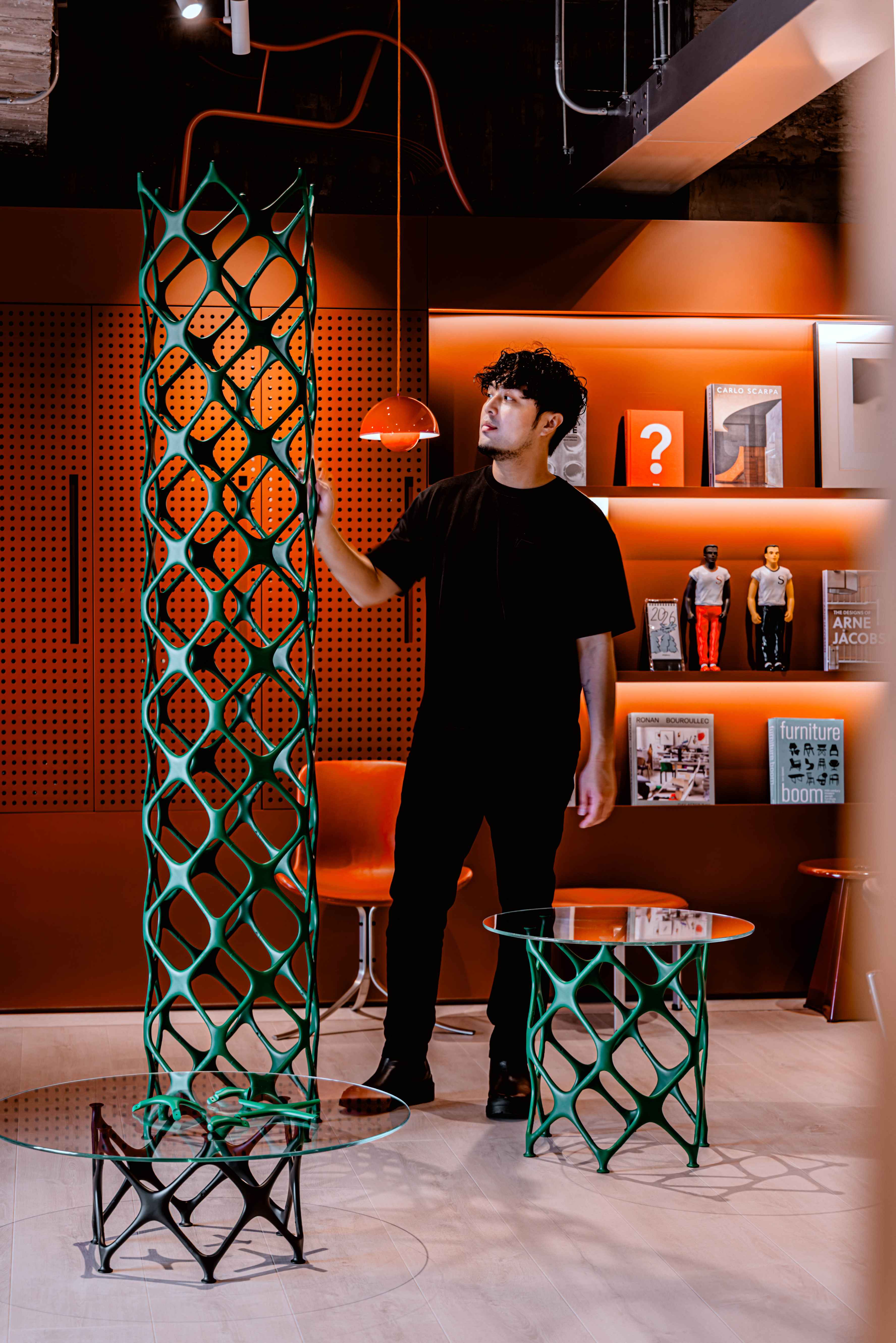 Cappellini 成立於 1946 年，以裝修並推廣全球當代設計師著作稱，合作名單包括 Tom Dixon、Marc Newson 等國際大師